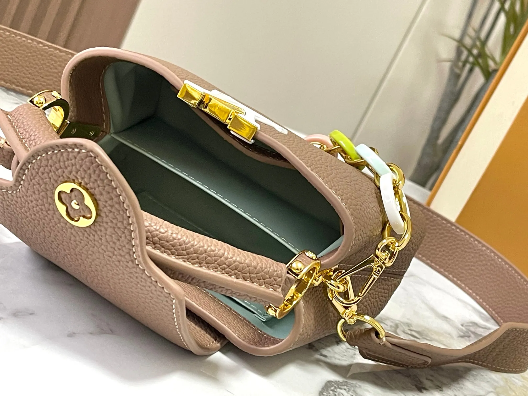 Louis Vuitton Capucines BB Handbag