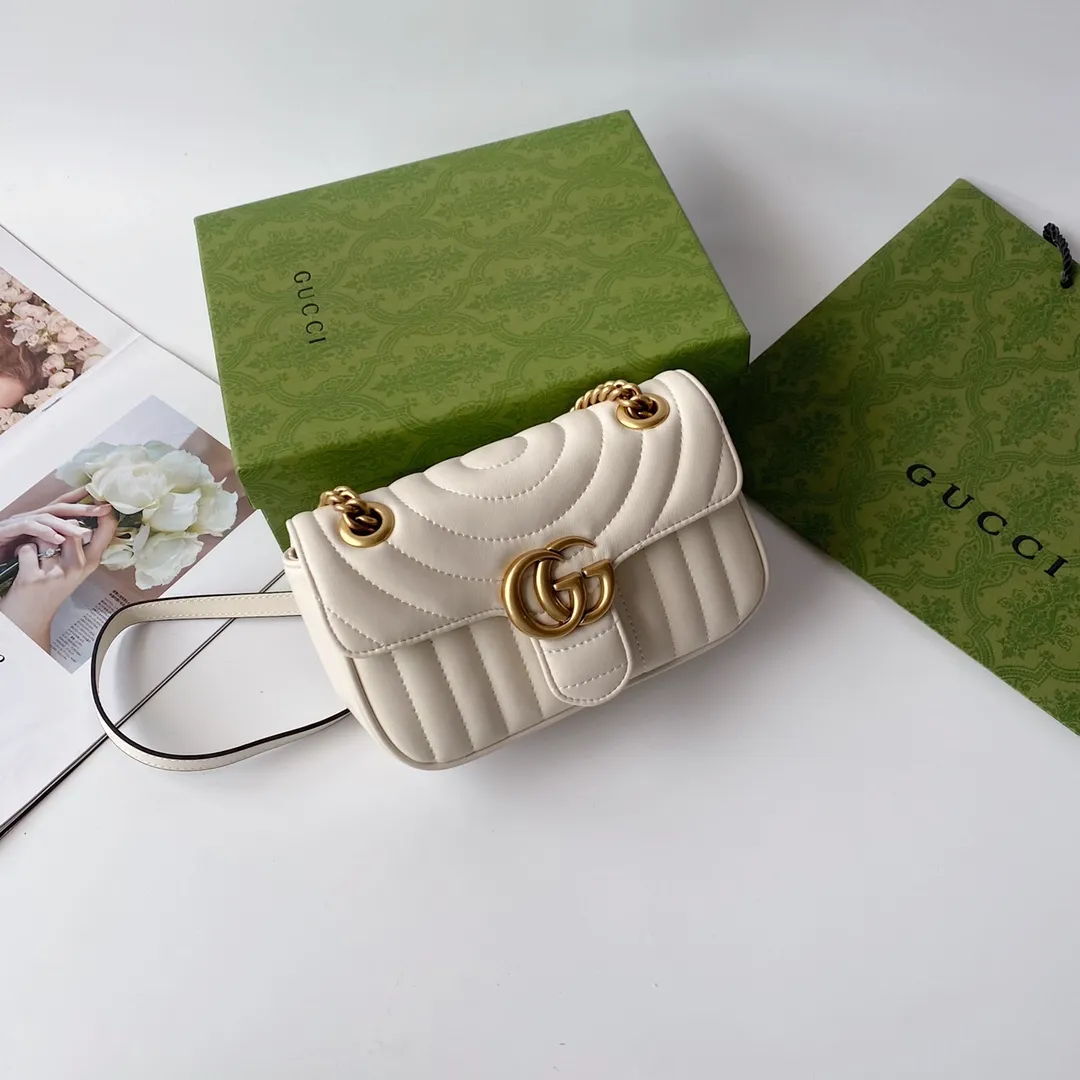 Gucci GG Marmont Small Matelassé Shoulder Handbag