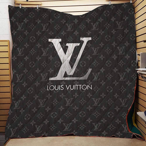 Louis vuitton grey quilt blanket fleece thin blanket to keep warm