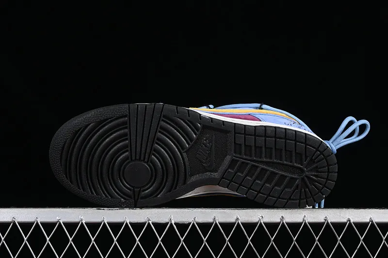 Nike SB Dunk Low Lot