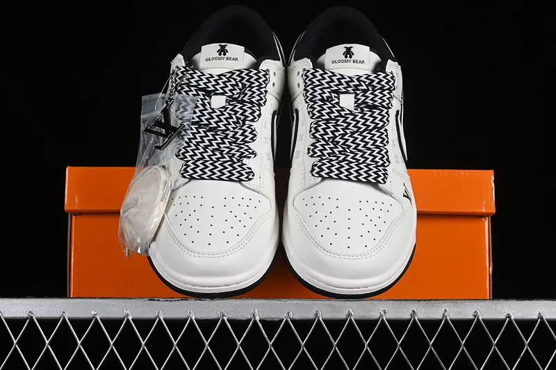 Nike SB Dunk Low LV White Black