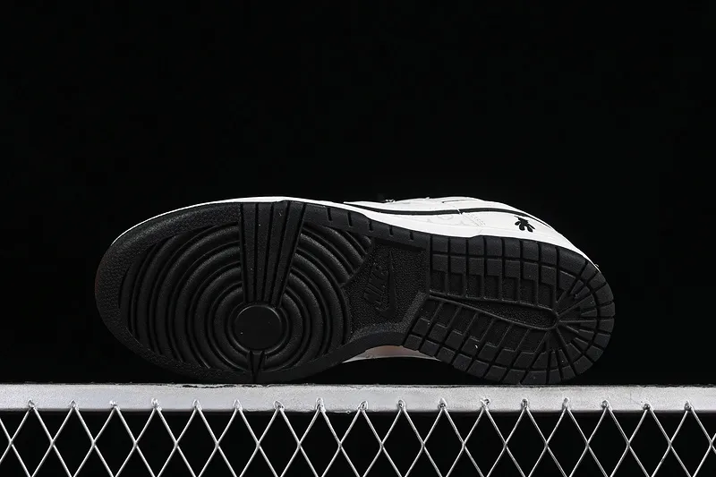 Nike SB Dunk Low LV White Black