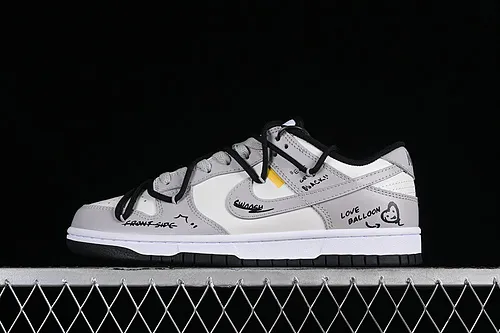 Nike SB Dunk Low 