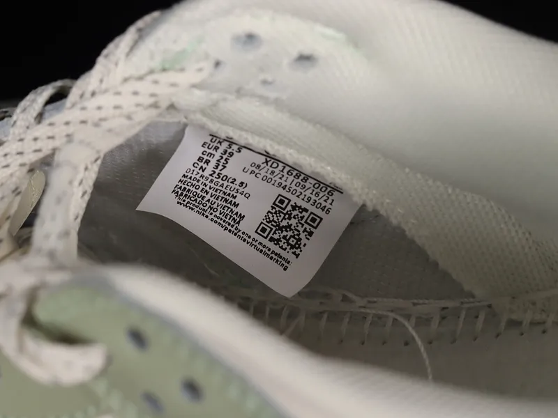 Nike SB Dunk Low x Louis Vuitton Green White