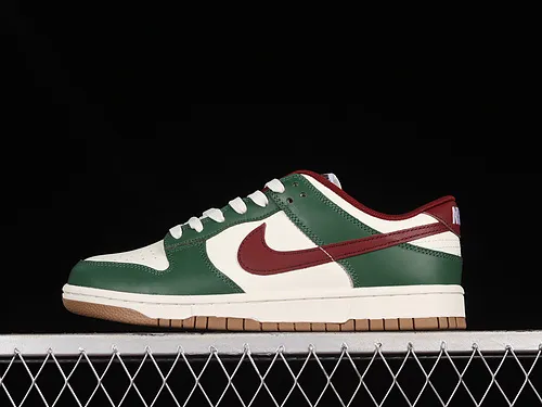 SB DUNK LOW GORGE GREEN/WHITE/TEAM RED/GUM MEDIUM BROWN