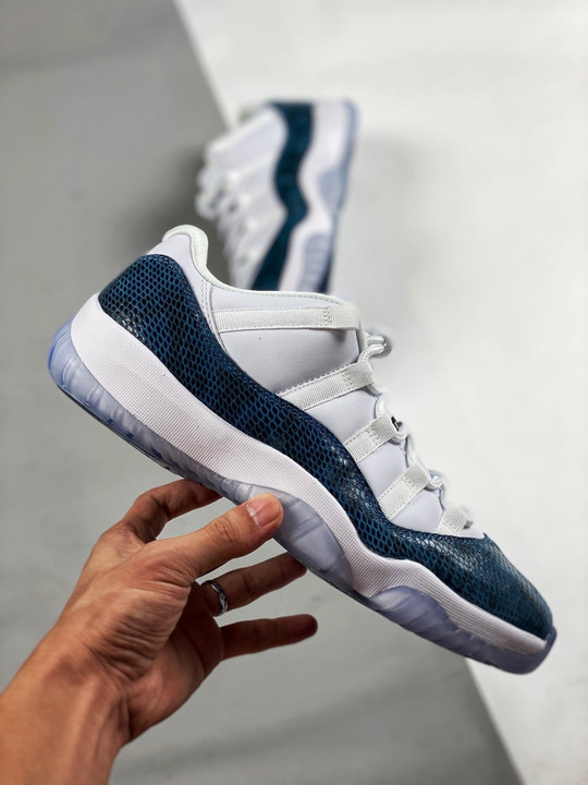 Air jordan 11 low ” navy blue snakeskin” cd6846-102