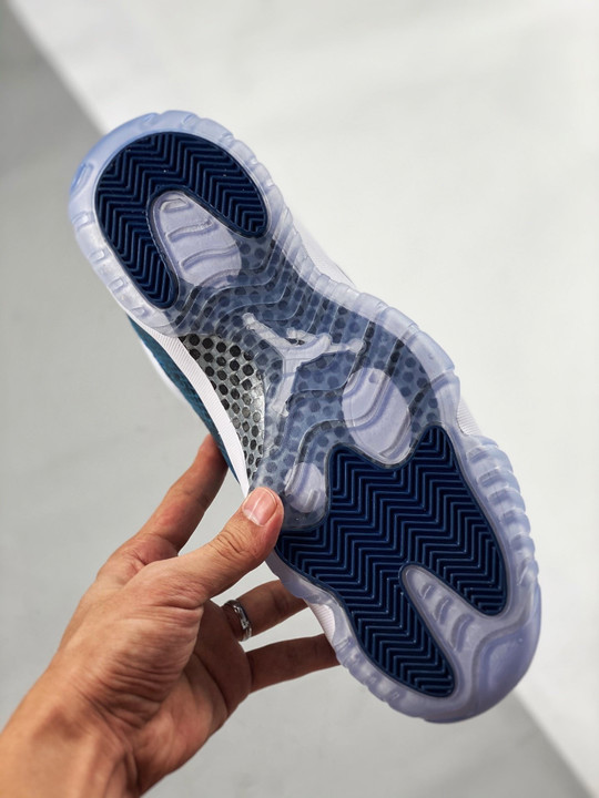 Air jordan 11 low ” navy blue snakeskin” cd6846-102