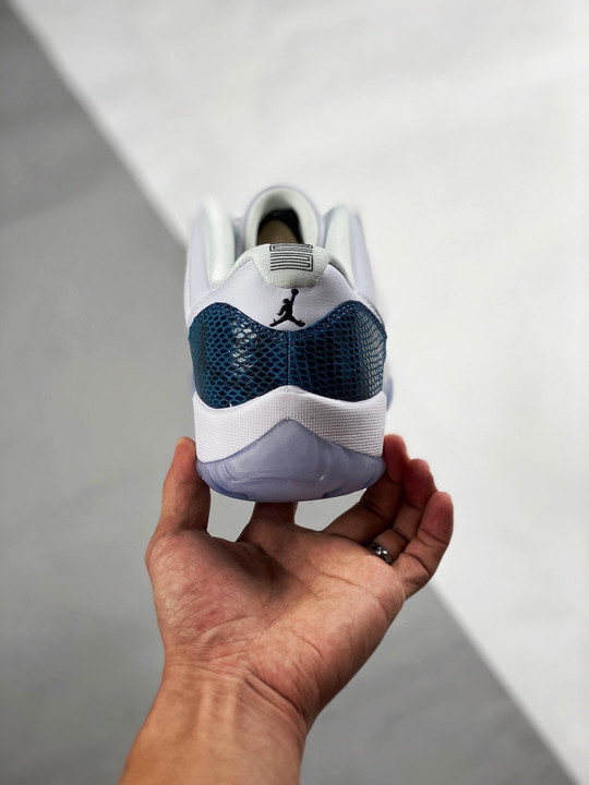 Air jordan 11 low ” navy blue snakeskin” cd6846-102