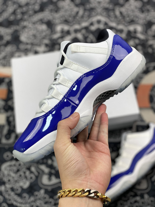 Air jordan 11 low white/black-concord