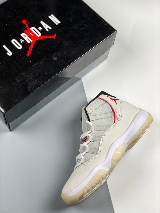 Air jordan 11 platinum tint/sail-university red