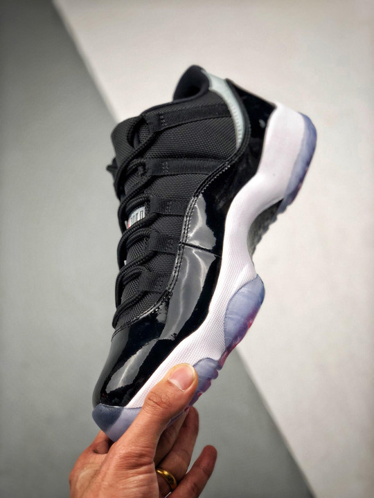 Air jordan 11 retro low black infrared 23