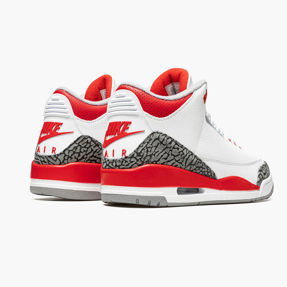 Air jordan 3 retro og “fire red 2022”