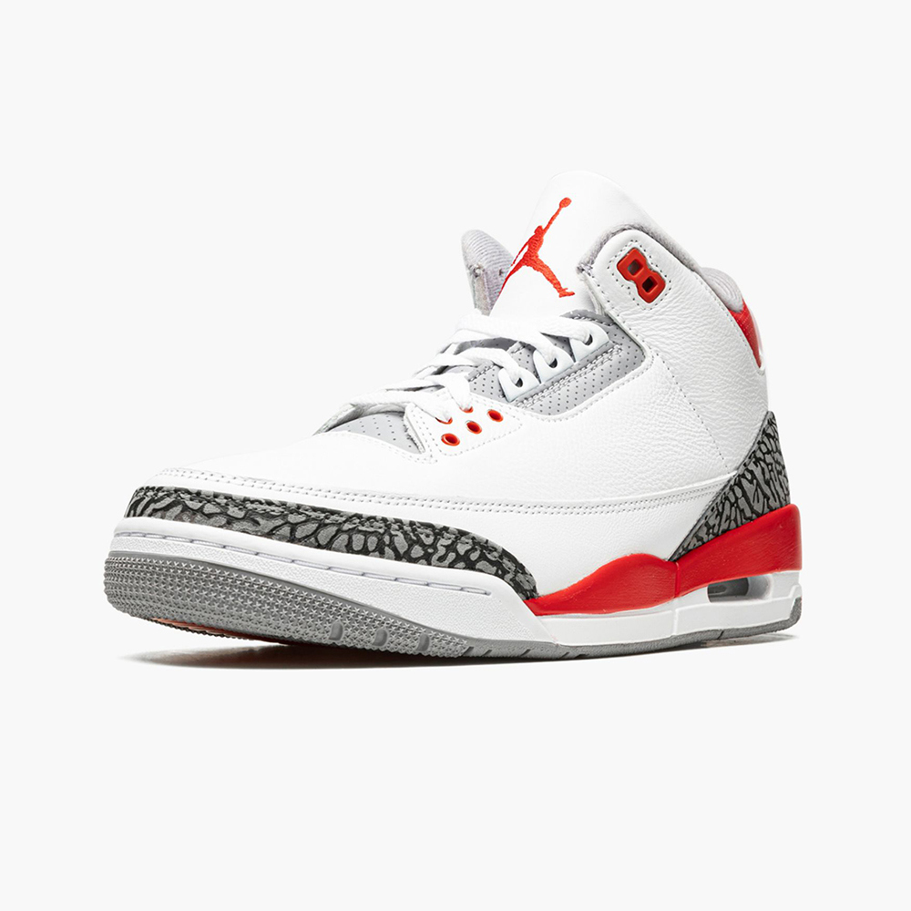 Air jordan 3 retro og “fire red 2022”