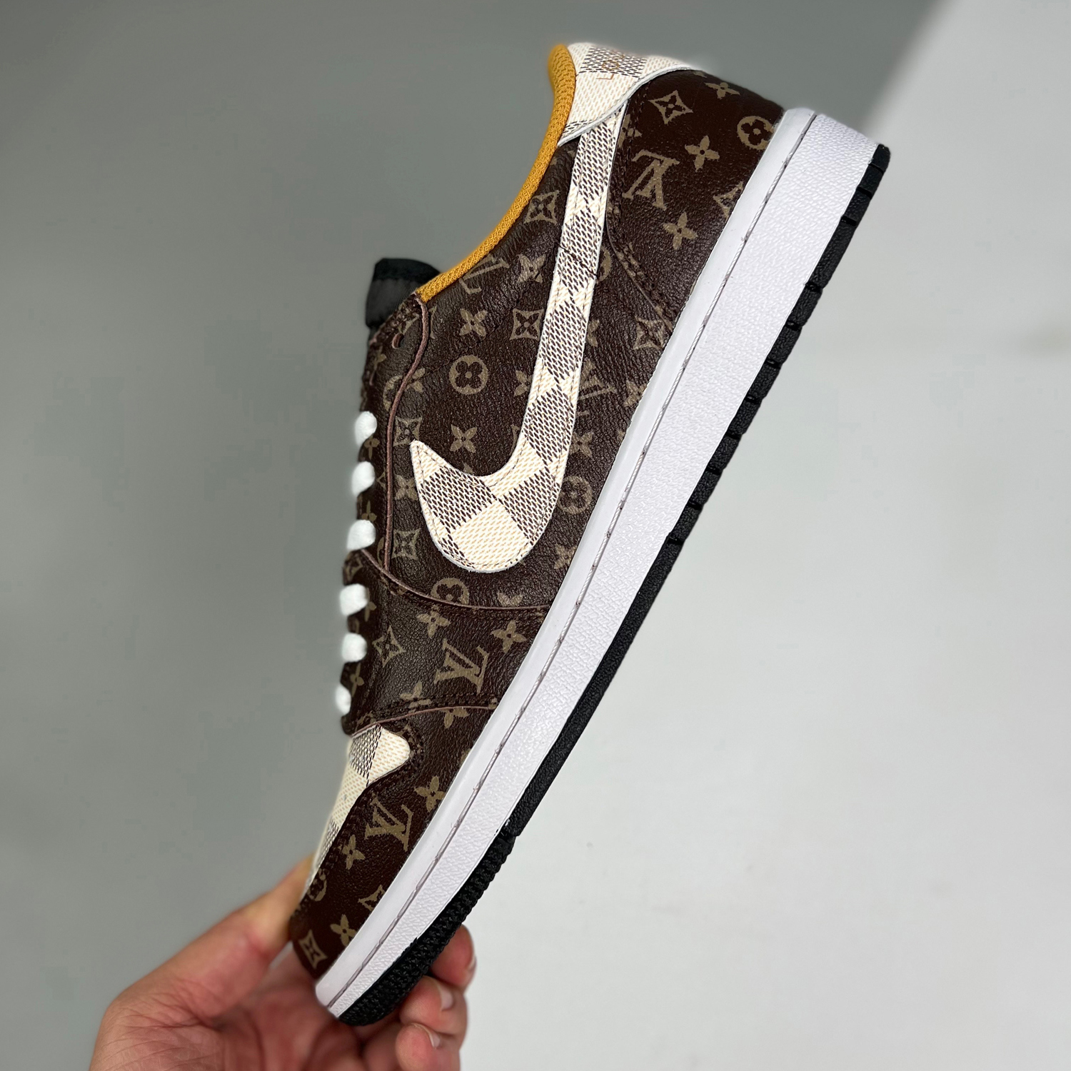 Louis vuitton x air jordan 1 low – 06dhlh12-203 – full size 36 – 45