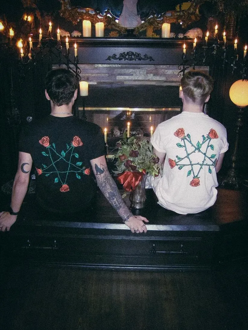 Pentagram roses tee
