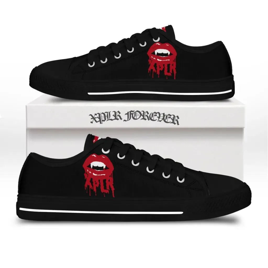 Fang low top canvas shoes