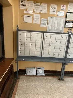 Review images Gucci Red Pattern Luxury Brand Fashion Shorts For Men