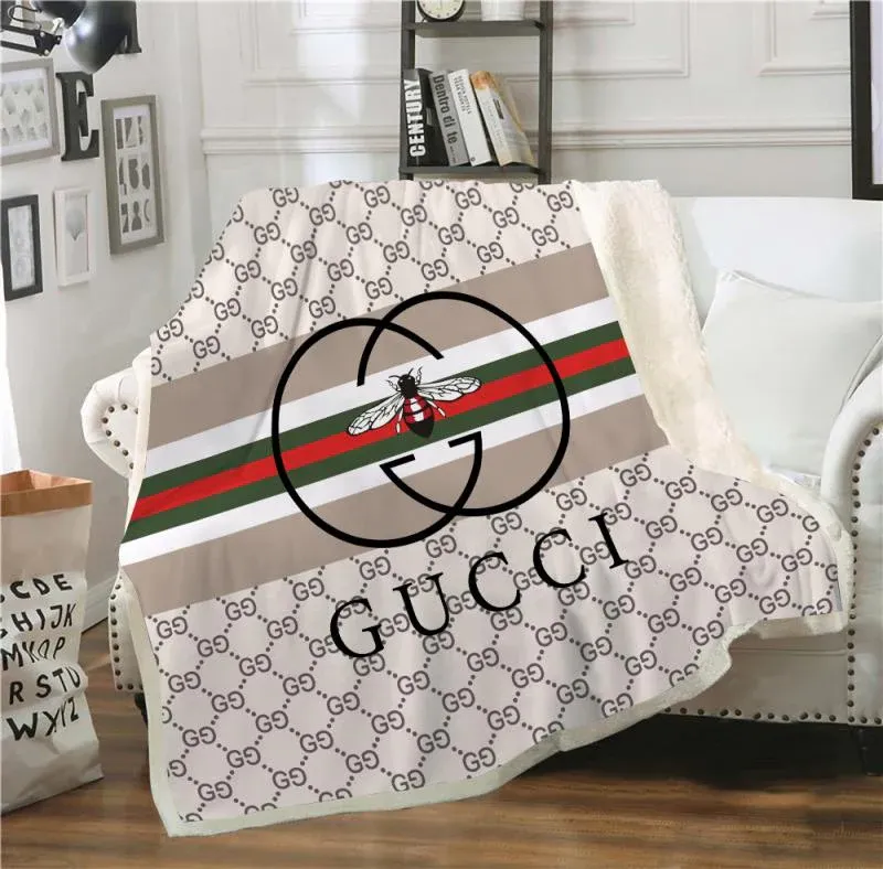 
                gucci bee logo fashion luxury brand fleece blanket comfortable blanket
            