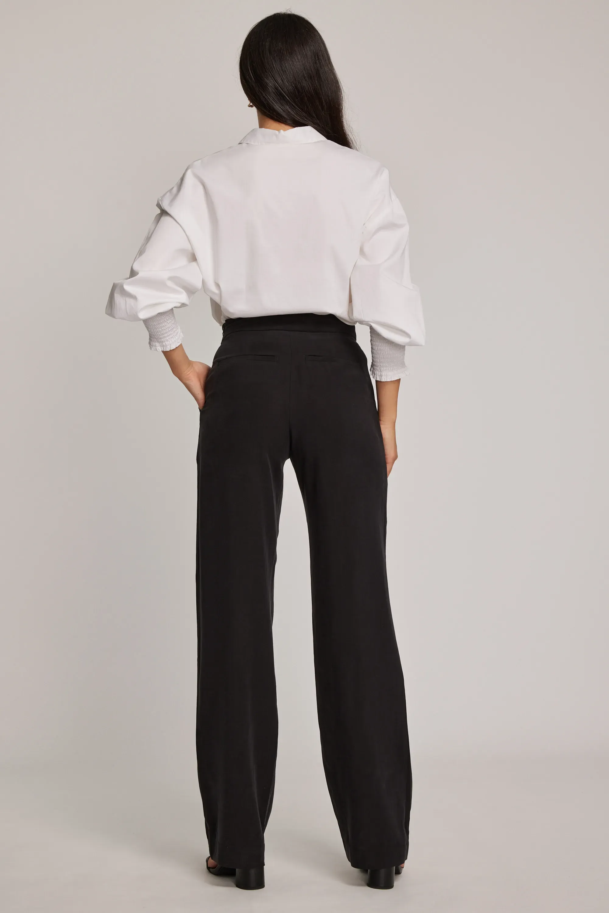 Wide Leg Pants Outfits: The Must-Have Staples for Every Fashionista