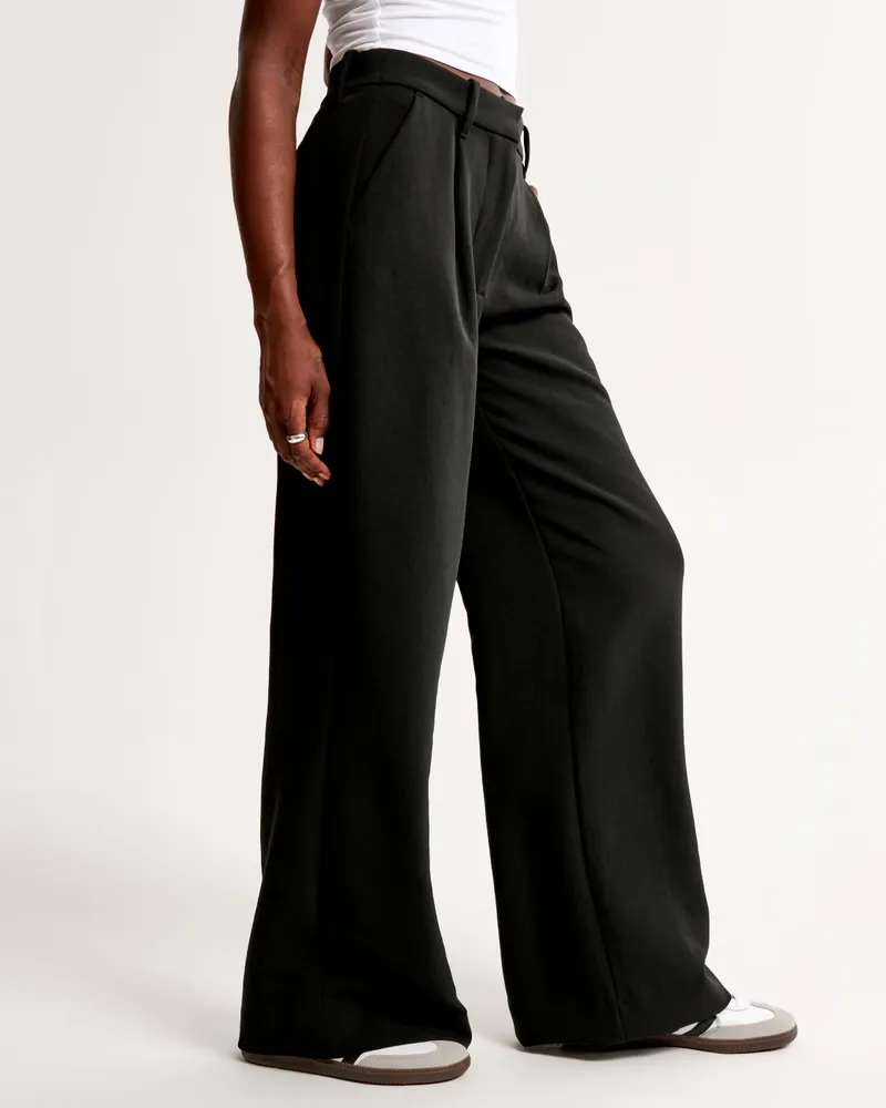 Trend Alert: Wide Leg Pants Outfits for a Modern and Chic Look