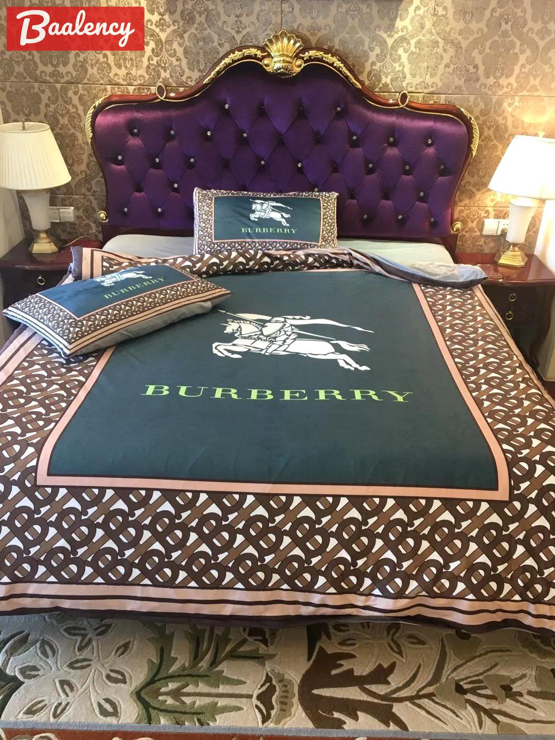 Burberry london fashion new bedding sets quilt sets duvet cover luxury brand bedding decor bedroom sets best luxury bed sets gift thankgivings and christmas Bedding Sets