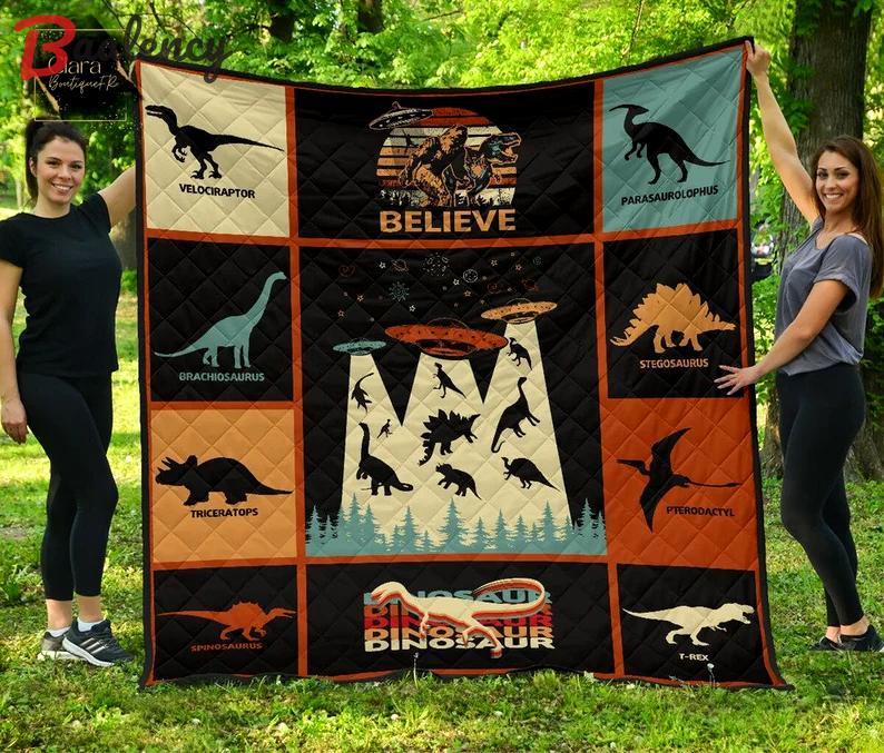 Catching dinosaur fleece blanket, mink sherpa blanket, dinosaur blanket, catching dinosaur quilt, ufo blanket, dinosaur lover gift Quilt Blanket