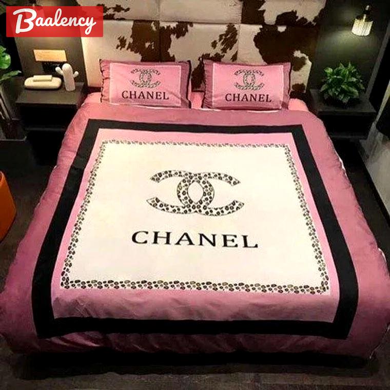 Chanel logo luxury fashion brand bedding sets bedspread duvet cover set best luxury bed sets gift thankgivings and christmas Bedding Sets