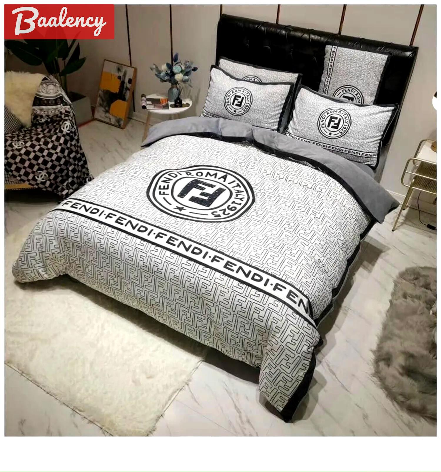 Fendi luxury brand high-end bedding sets, bedroom decor , thanksgiving decorations for home best luxury bed sets gift thankgivings and christmas Bedding Sets