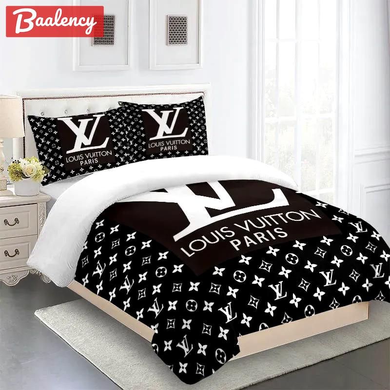 Louis vuitton fashion logo limited luxury brand bedding sets, bedroom decor , thanksgiving decorations for home 30 best luxury bed sets gift thankgivings and christmas Bedding Sets