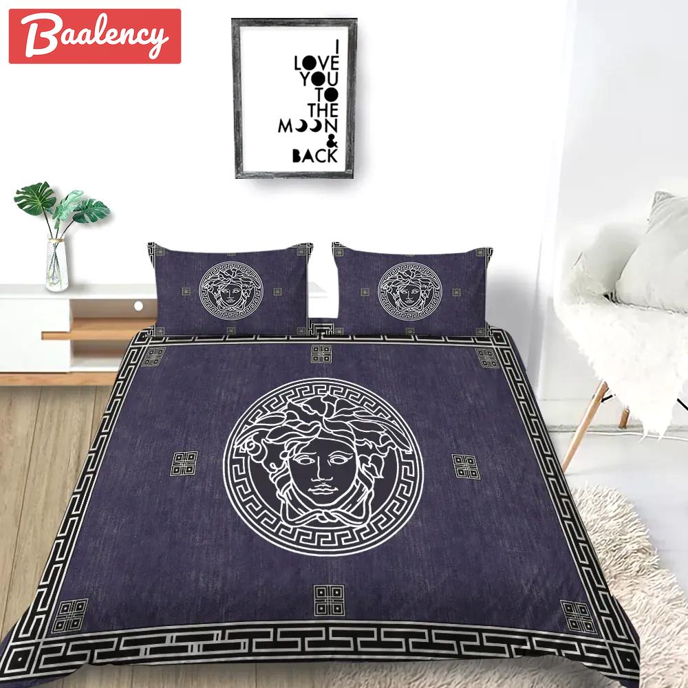 Versace logo new luxury brand bedding sets bedspread duvet cover set, bedroom decor , thanksgiving decorations for home best luxury bed sets gift thankgivings and christmas Bedding Sets