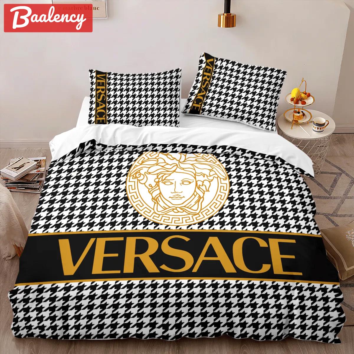Versace luxury brand logo high-end bedding sets lv, bedroom decor , thanksgiving decorations for home best luxury bed sets gift thankgivings and christmas Bedding Sets