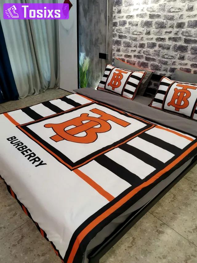 Burberry bedding sets luxury fashion bedding sets quilt sets duvet cover luxury brand bedroom sets bedding best luxury bed sets gift thankgivings and christmas Bedding Sets