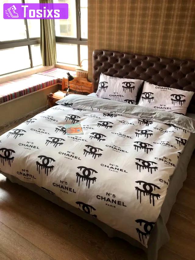 Chanel white dirty logo bedding 3d printed bedding sets quilt sets duvet cover luxury brand bedding decor bedroom sets best luxury bed sets gift thankgivings and christmas Bedding Sets