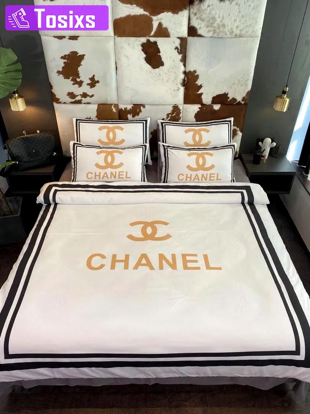 Chanel white printed bedding sets quilt sets duvet cover luxury brand bedding decor bedroom sets best luxury bed sets gift thankgivings and christmas Bedding Sets