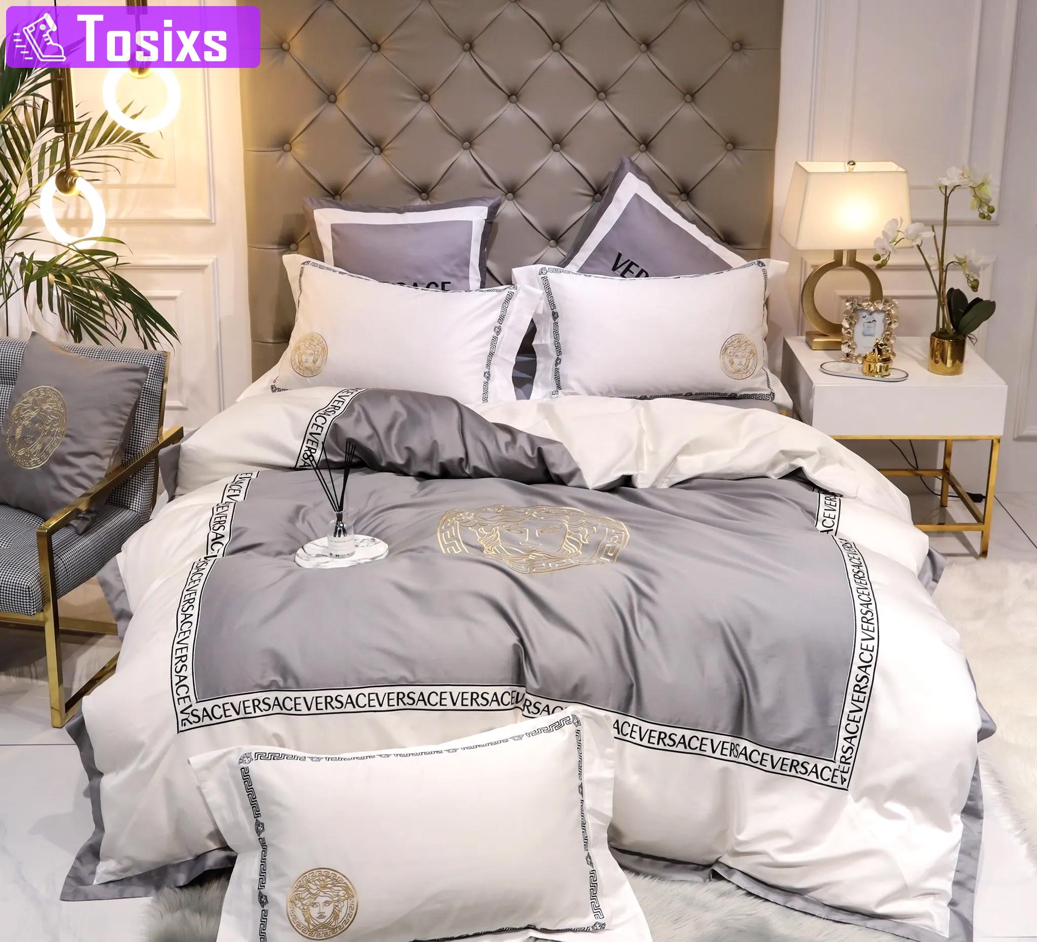Gianni versace white luxury brand high-end bedding sets, bedroom decor , thanksgiving decorations for home best luxury bed sets gift thankgivings and christmas Bedding Sets