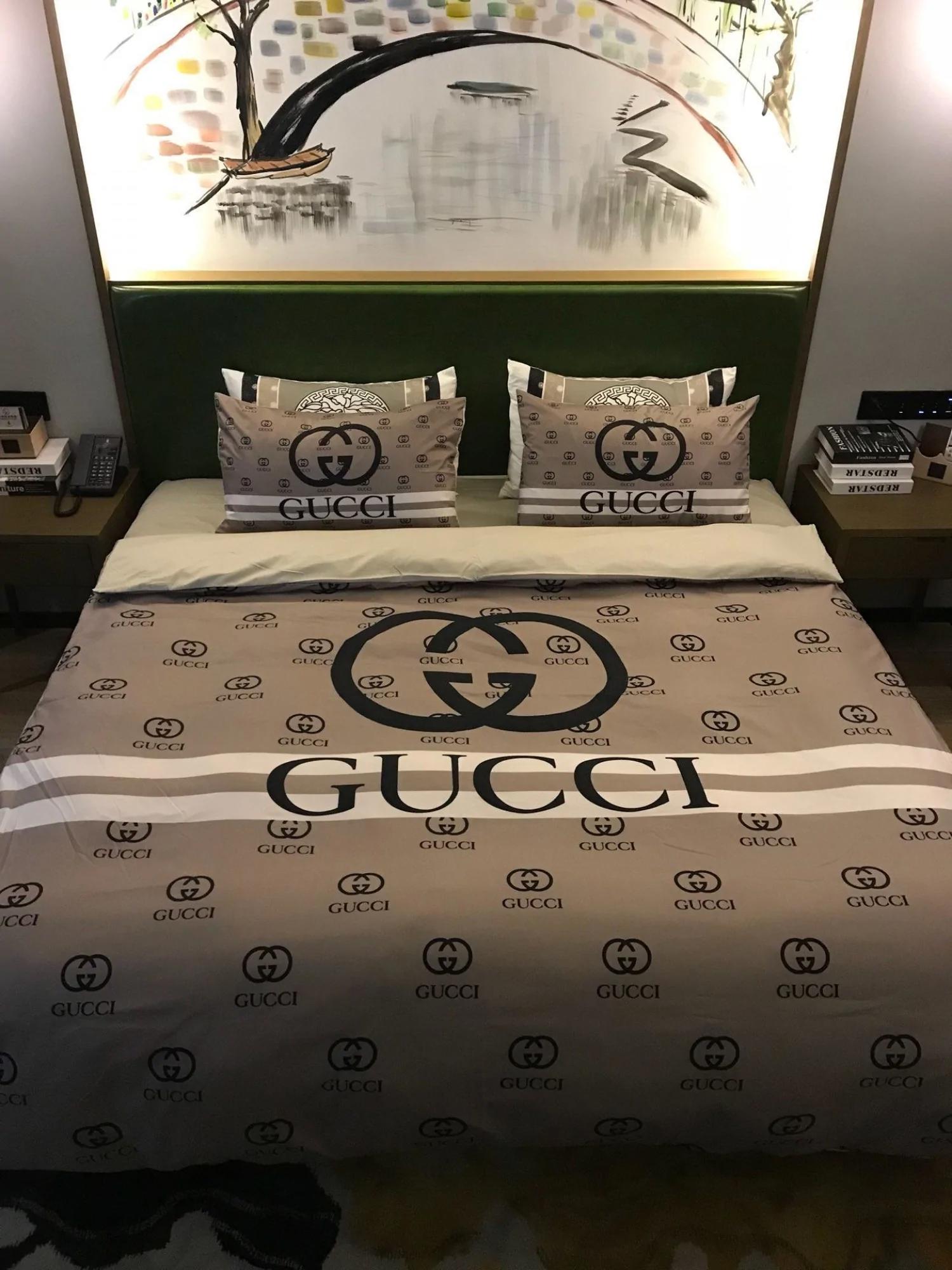 Gucci brown logo type 206 Bedding Sets sheets home decor bedclothes duvet bedspread hyperbeast Bedroom blankets covers bed linen premium fashion brand luxury ideas