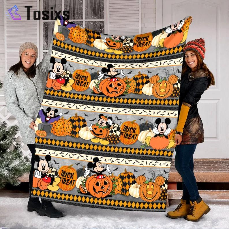 Halloween decorations mickey halloween pumpkin blanket, trick or treat blanket, family halloween movies blanket, halloween blanket, skull halloween, fall season Quilt Blanket