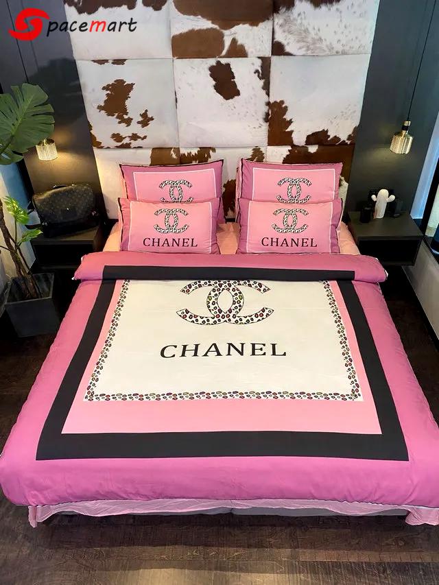 Chanel pinky bedding sets quilt sets duvet cover luxury brand bedding decor bedroom sets best luxury bed sets gift thankgivings and christmas Bedding Sets