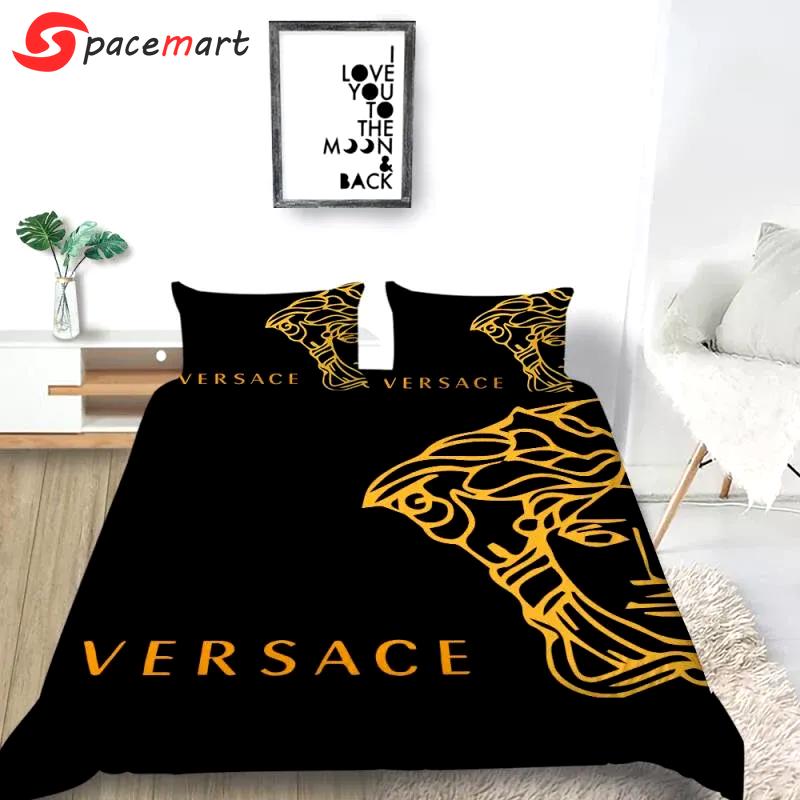 Gianni versace hot logo luxury brand bedding sets bedspread duvet cover set, bedroom decor , thanksgiving decorations for home best luxury bed sets gift thankgivings and christmas Bedding Sets