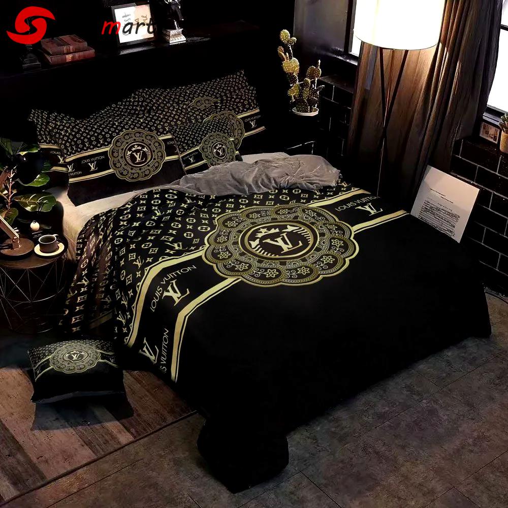 Louis vuitton black gold luxury brand high-end bedding sets lv, bedroom decor , thanksgiving decorations for home best luxury bed sets gift thankgivings and christmas Bedding Sets