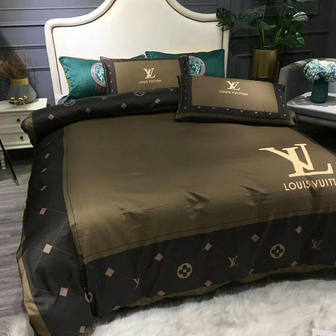 Louis vuitton hot brand bedding sets bedspread duvet cover set, bedroom decor , thanksgiving decorations for home Bedding Sets
