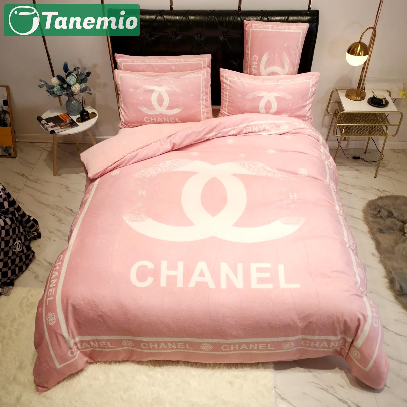 Chanel light pinky bedding 3d printed bedding sets quilt sets duvet cover luxury brand bedding decor bedroom sets best luxury bed sets gift thankgivings and christmas Bedding Sets
