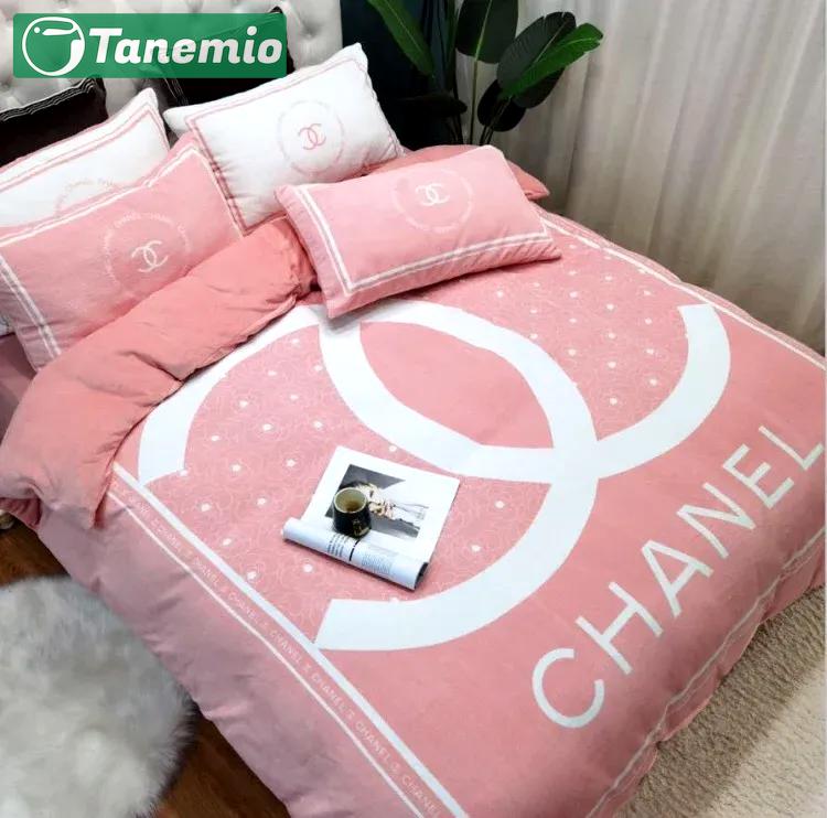 Chanel pinky new hot logo luxury brand high-end bedding sets, bedroom decor , thanksgiving decorations for home  best luxury bed sets gift thankgivings and christmas Bedding Sets