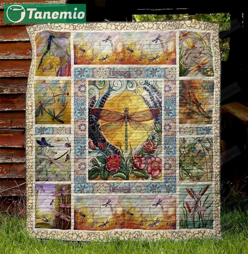 Dragonfly on the ground geometric pattern quilt blanket great customized blanket gifts for birthday christmas thanksgiving Quilt Blanket