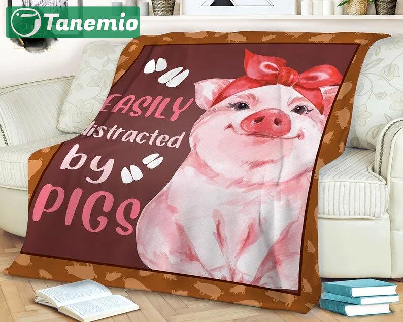 Easily distracted by pigs fleece blanket, mink sherpa blanket, pig blanket, pig quilt, easily distracted quilt, cute pig blanket Quilt Blanket