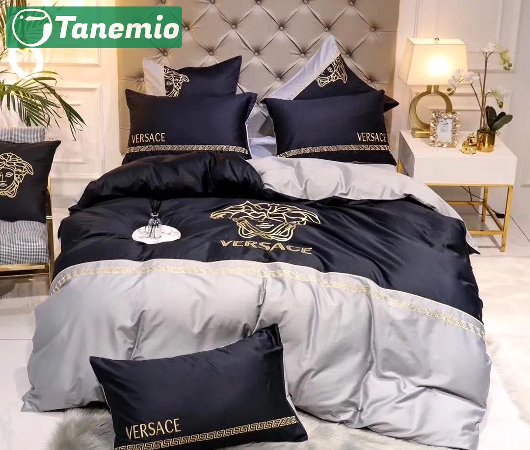 Gianni versace luxury brand high-end bedding sets, bedroom decor , thanksgiving decorations for home best luxury bed sets gift thankgivings and christmas Bedding Sets