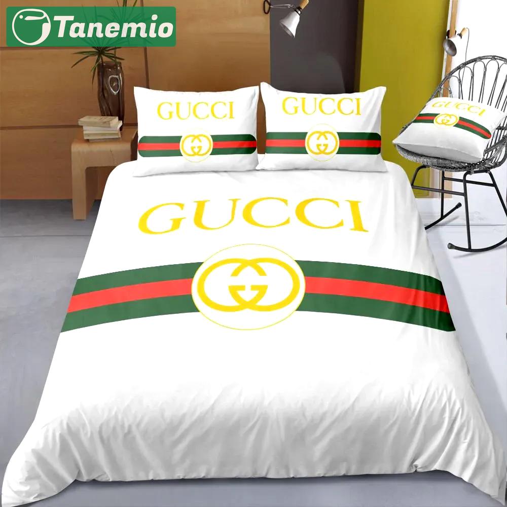 Gucci new hot logo luxury brand bedding sets bedspread duvet cover set, bedroom decor , thanksgiving decorations for home best luxury bed sets gift thankgivings and christmas Bedding Sets