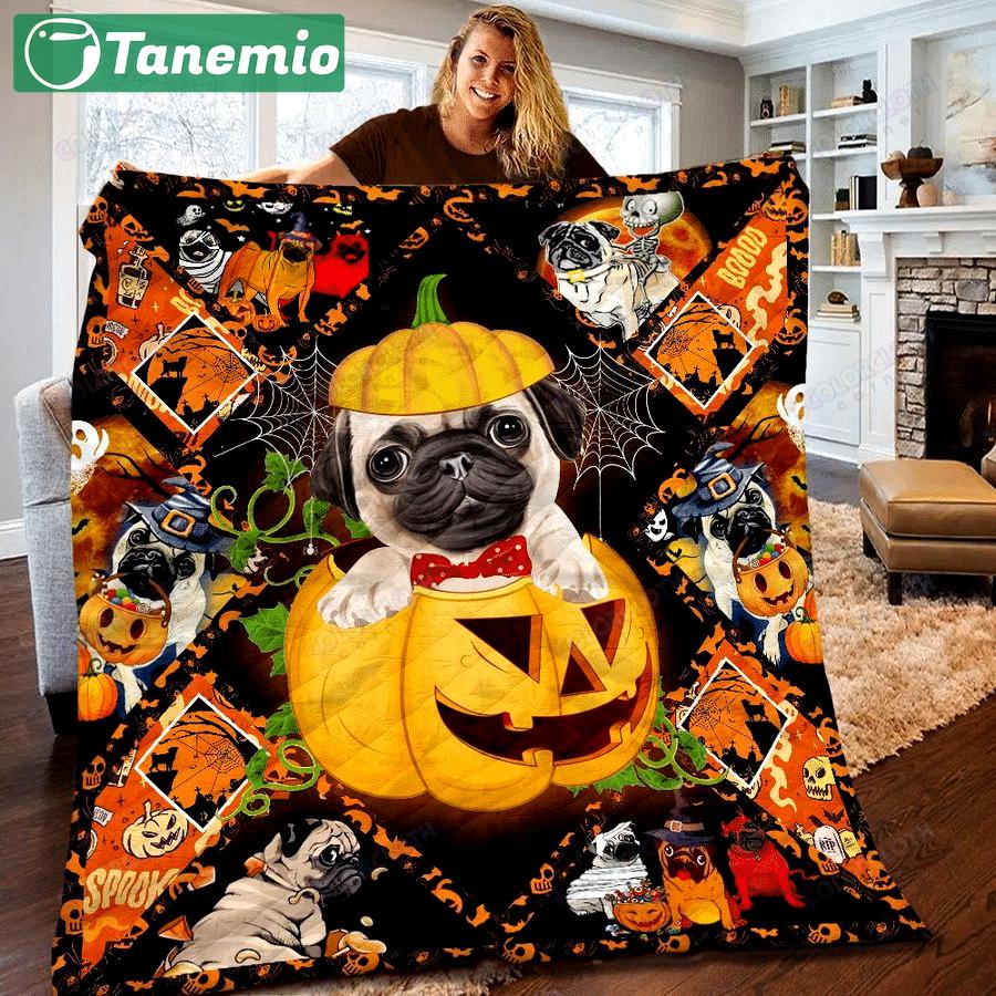 Halloween decorations love pug halloween quilt blanket tv056466 Quilt Blanket
