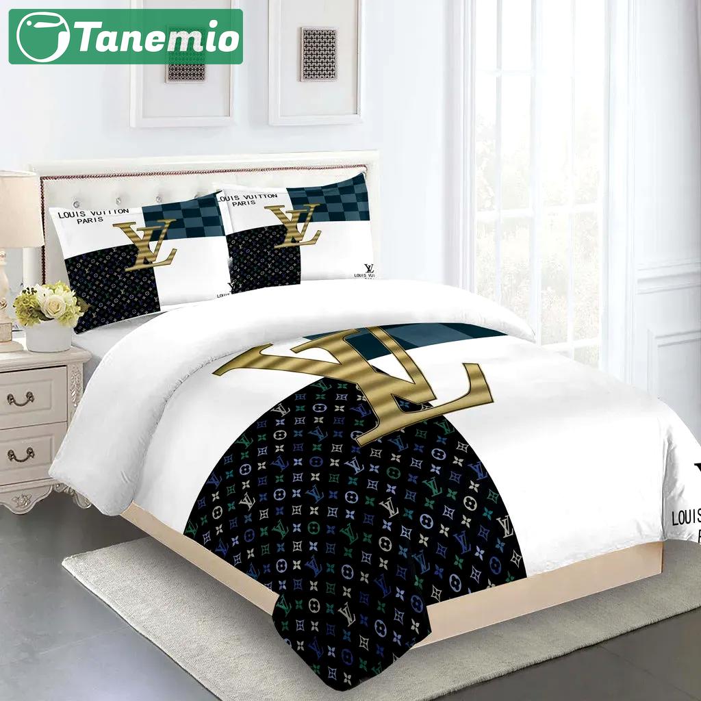 Louis vuitton fashion logo limited luxury brand bedding sets, bedroom decor , thanksgiving decorations for home 03 best luxury bed sets gift thankgivings and christmas Bedding Sets