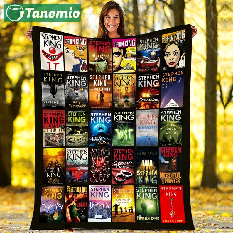 Stephen king blanket, stephen king books blanket, the best stephen king books collection gifts, stephen king fan gifts, christmas gifts Quilt Blanket